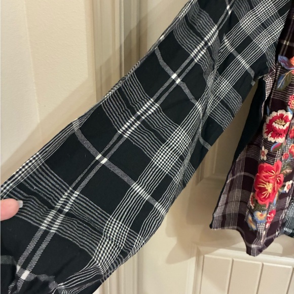 Savanna Jane Multicolor Plaid Floral Button Down Shirt - Picture 3 of 6